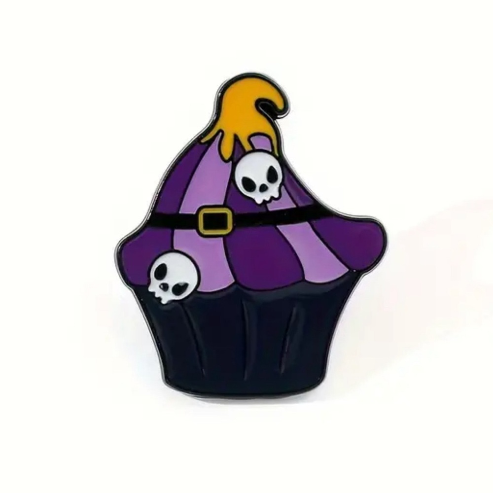 Halloween skull cupcake enamel pin